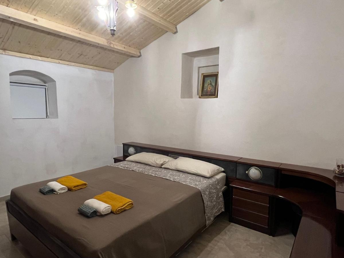 Casa Di Mirto Panzió Chiaramonte Gulfi Kültér fotó