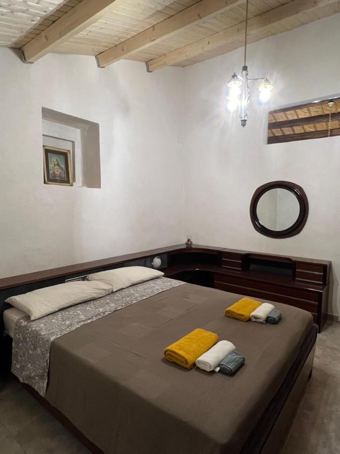 Casa Di Mirto Panzió Chiaramonte Gulfi Kültér fotó